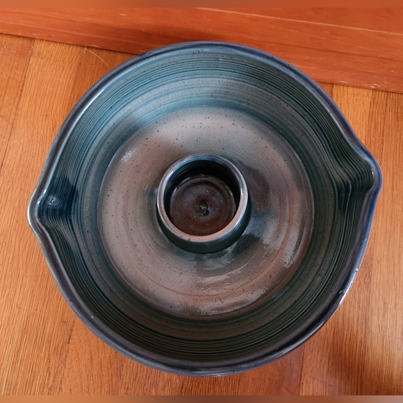 Handmade Pottery Chicken Roasting Pan - Picture 3 of 4